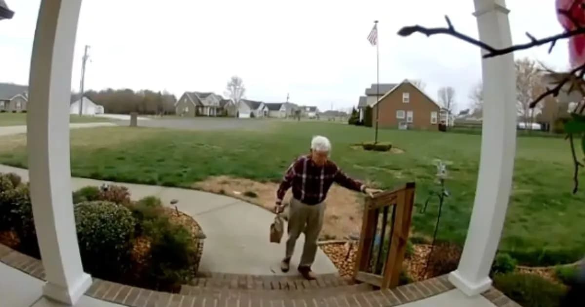 Solidaridad viral: un repartidor de 78 años recibe apoyo tras un conmovedor video