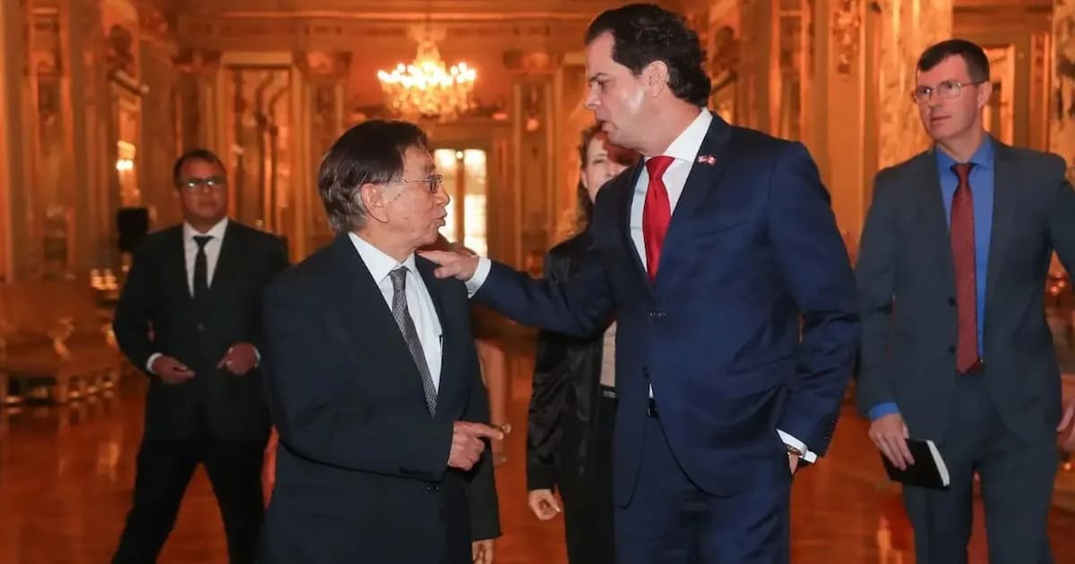 Balcázar se reúne con embajador estadounidense para fortalecer la cooperación bilateral