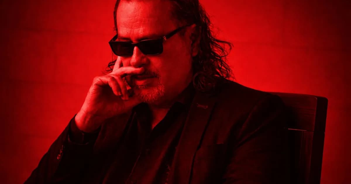 José Manuel Aguilera rinde homenaje a la literatura mexicana con su álbum ‘Tinta negra y roja’