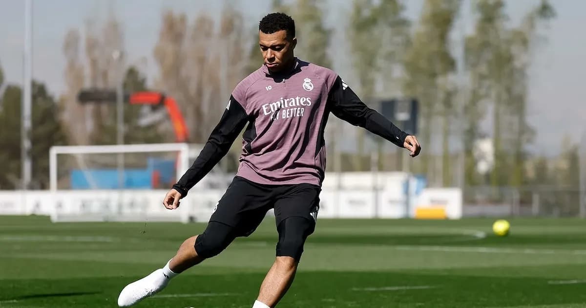 Mbappé y Carreras se suman al Real Madrid para el crucial duelo ante el Manchester City
