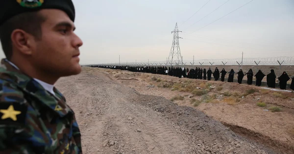 Irán afirma que su uranio enriquecido está bajo escombros tras ataques de EE. UU.