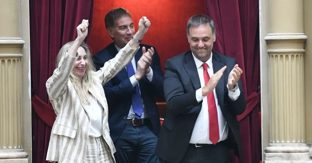 Crisis en el Gobierno: Controversia por la Inclusión de la Esposa de Adorni en el Vuelo Presidencial