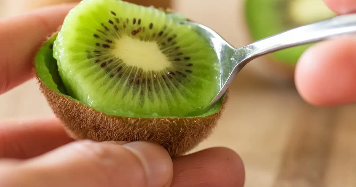 Los 7 alimentos más ricos en vitamina C: desde el kiwi hasta las frambuesas