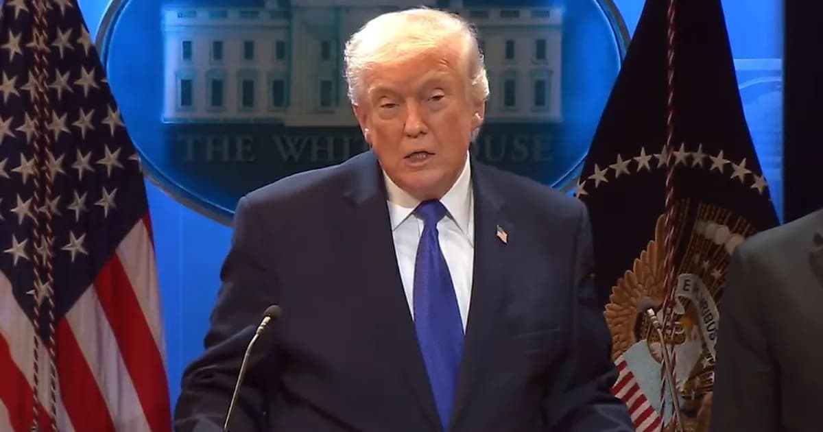 Trump implementa nuevo arancel del 10% tras decisión de la Corte Suprema estadounidense