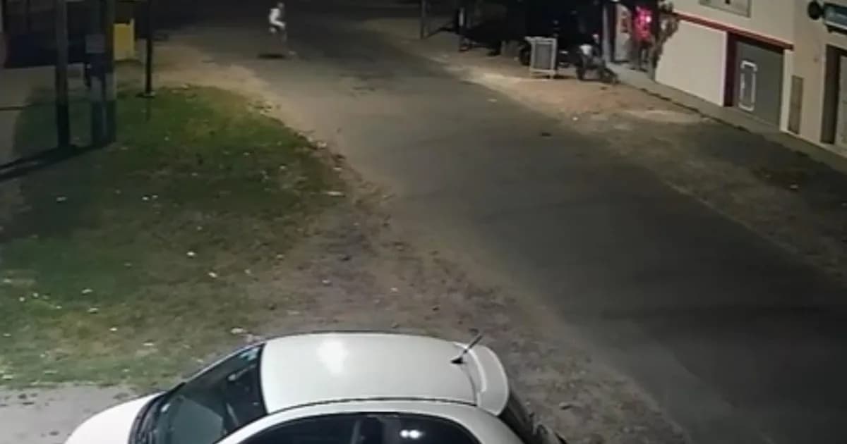 Kiosquero de La Plata baleado durante un violento asalto: la situación quedó grabada