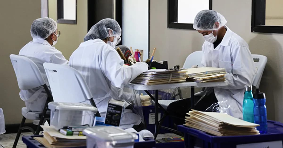 Guatemala avanza en la recuperación del archivo del PNR para registrar a las víctimas del conflicto