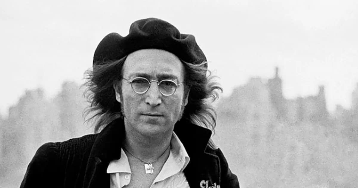 Piano de John Lennon alcanza récord en subasta de Nueva York
