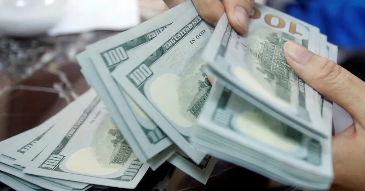 Estabilidad del Dólar en Uruguay: Sin Cambios al Inicio de la Semana
