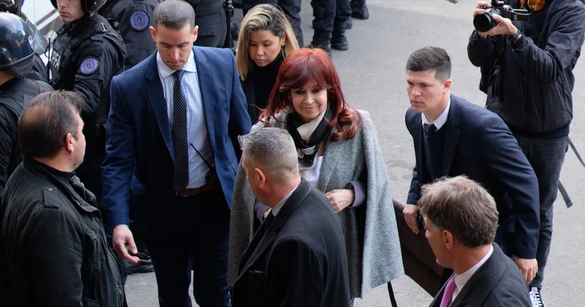 Cristina Kirchner regresa a Comodoro Py con un acto y críticas al Gobierno