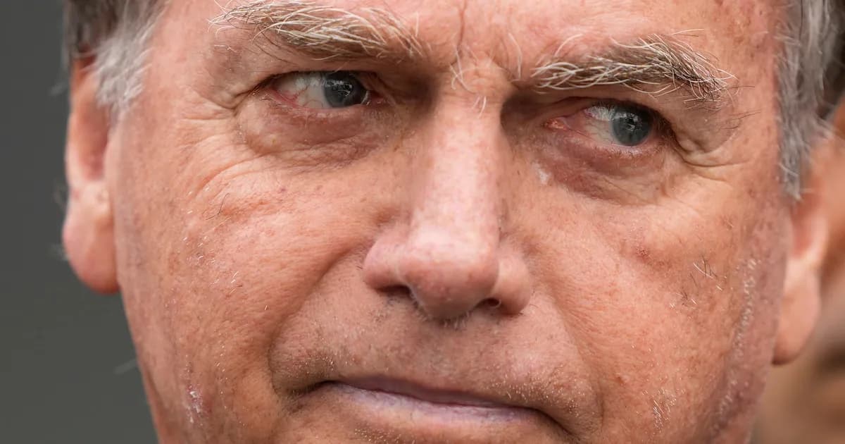 Bolsonaro presenta mejorías, pero continúa en terapia intensiva sin fecha de alta