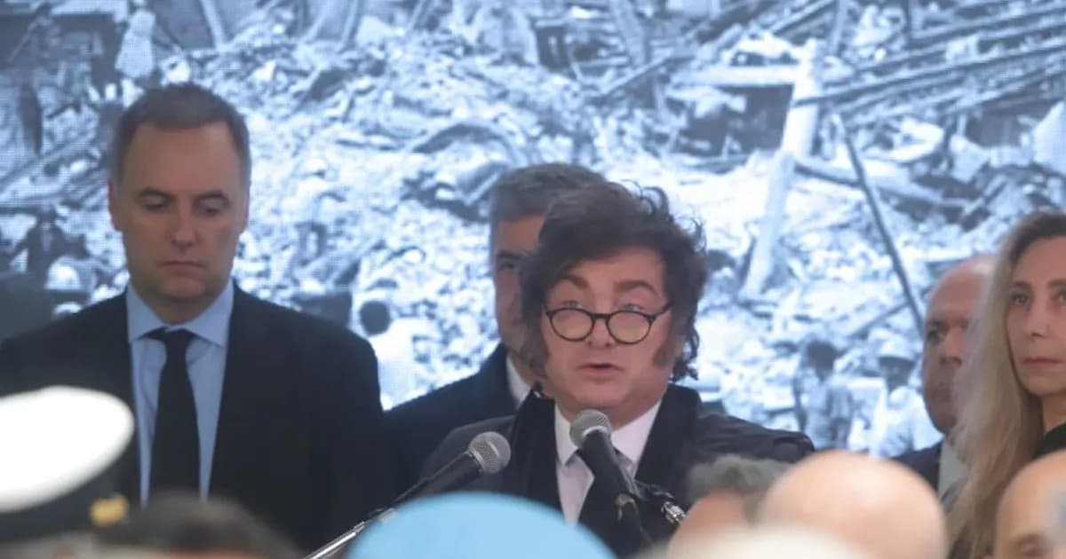 Milei reafirma su postura pro Estados Unidos e Israel en acto por atentado en Embajada