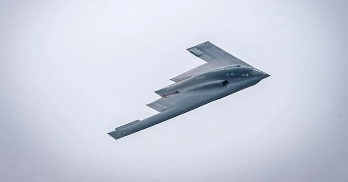 EE.UU. ataca instalaciones de misiles iraníes cerca del estrecho de Ormuz