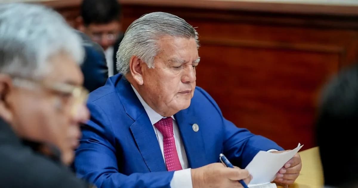 Universidad César Vallejo y EsSalud firman convenio en medio de controversias