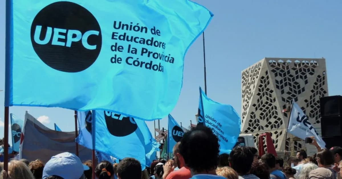 Tensión en paritarias docentes en provincias alineadas con Javier Milei