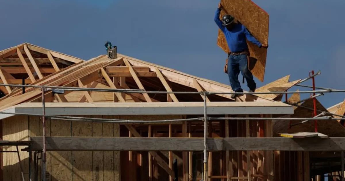 Una pareja cordobesa construye su hogar con palés reciclados para vivir con su bebé