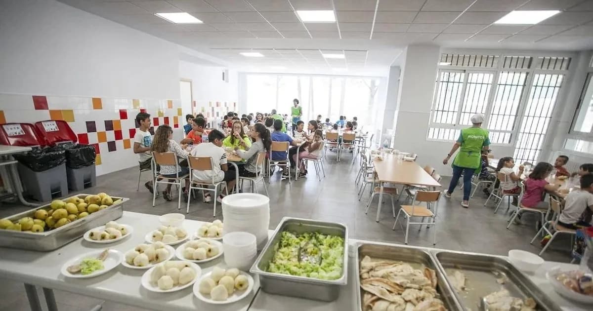 Nutricionista destaca alimentos esenciales en menús escolares para mejorar la alimentación infantil