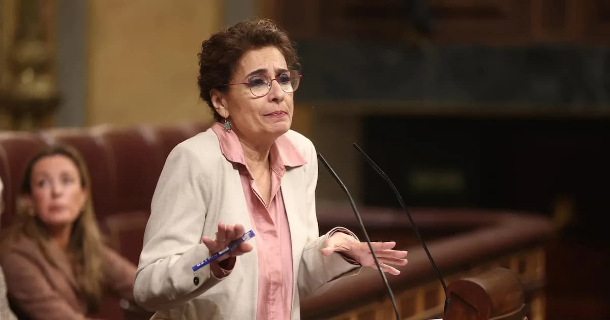 Montero anuncia presentación de Presupuestos para 2026 y enfrenta críticas del PP