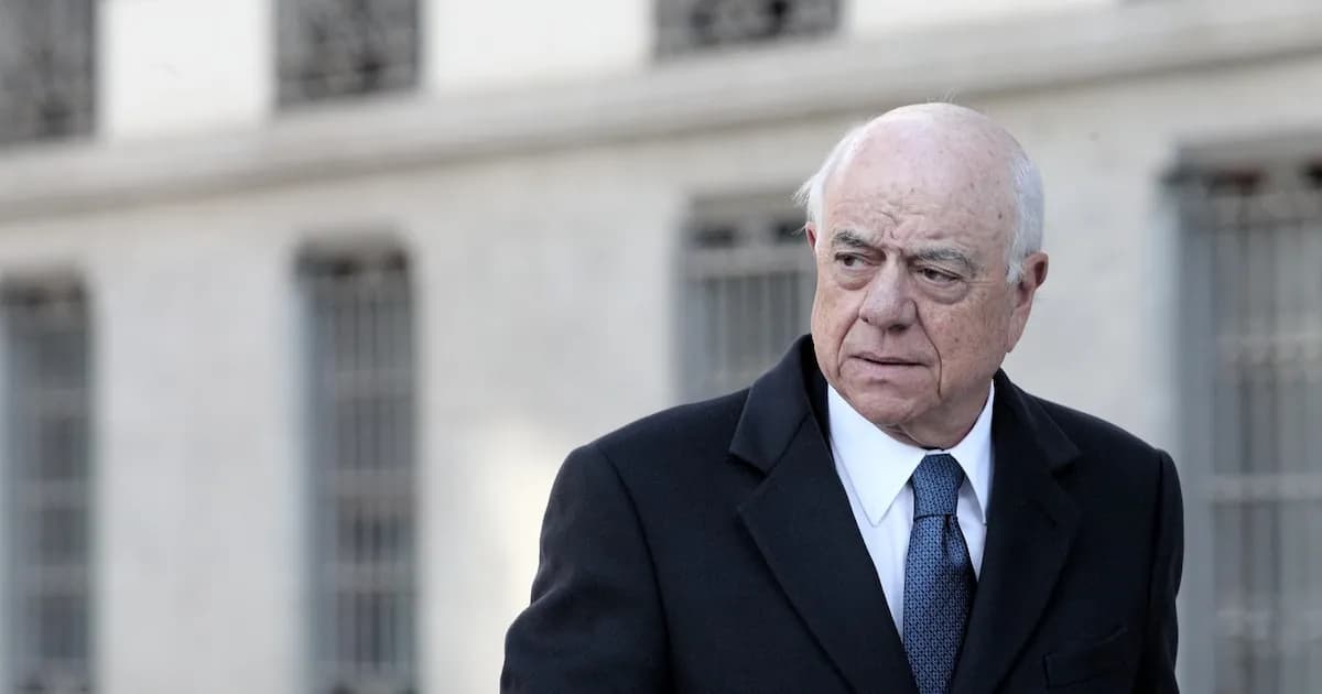 Piden 173 años de prisión para ex presidente de BBVA por espionaje