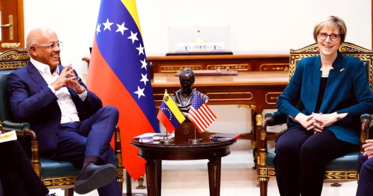 Encuentro entre Laura Dogu y Jorge Rodríguez en el Parlamento de Venezuela