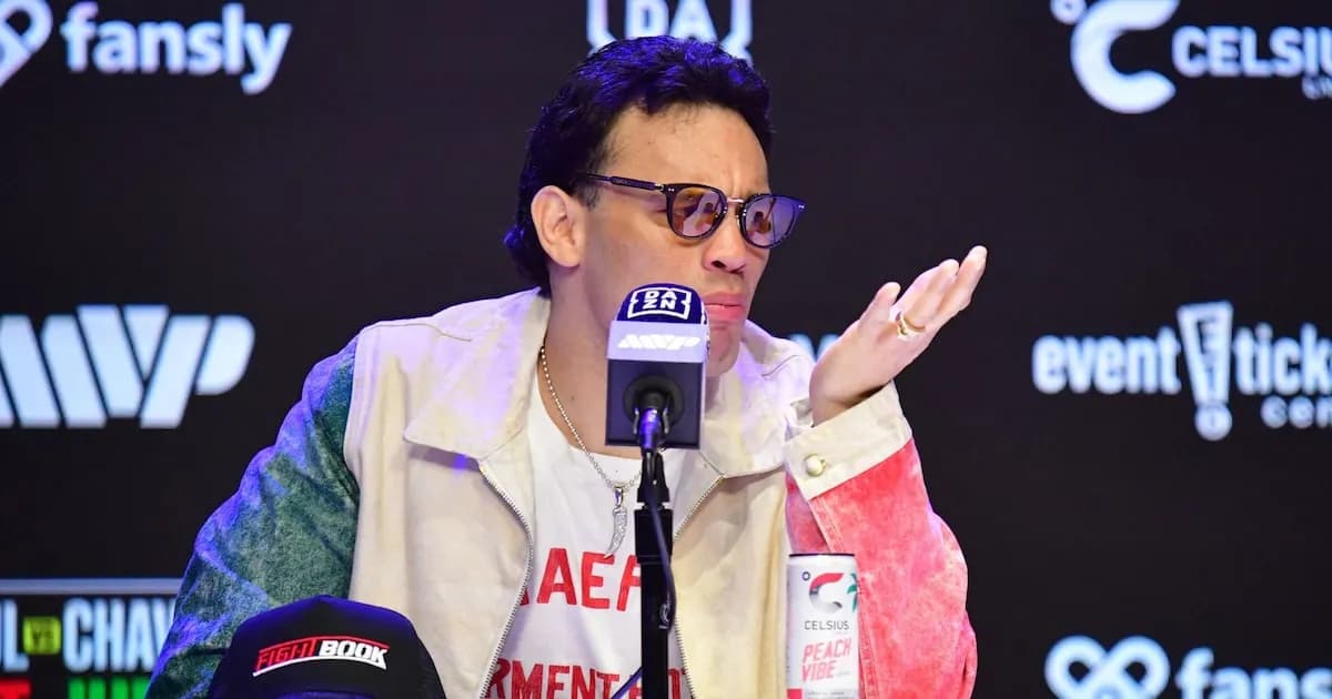 Julio César Chávez Jr. desafía a Óscar de la Hoya a una pelea en 2027