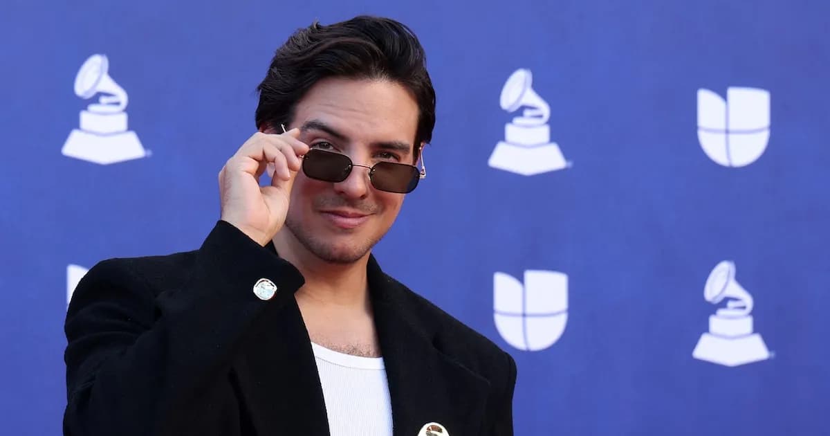 Vadhir Derbez busca actriz pelirroja para su nuevo proyecto musical