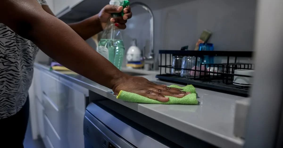 Aumento del salario mínimo para empleadas del hogar en 2026: un 3,1% más