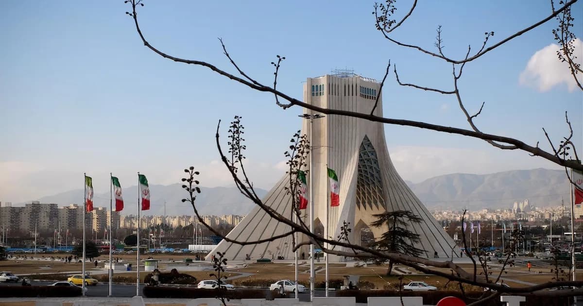 Suecia y Serbia aconsejan a sus ciudadanos abandonar Irán por tensiones crecientes