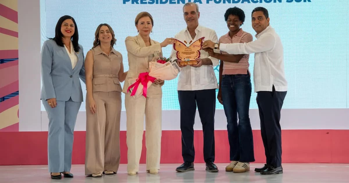 Inauguran moderno complejo deportivo en Ciudad Juan Bosch, impulsando el deporte femenino