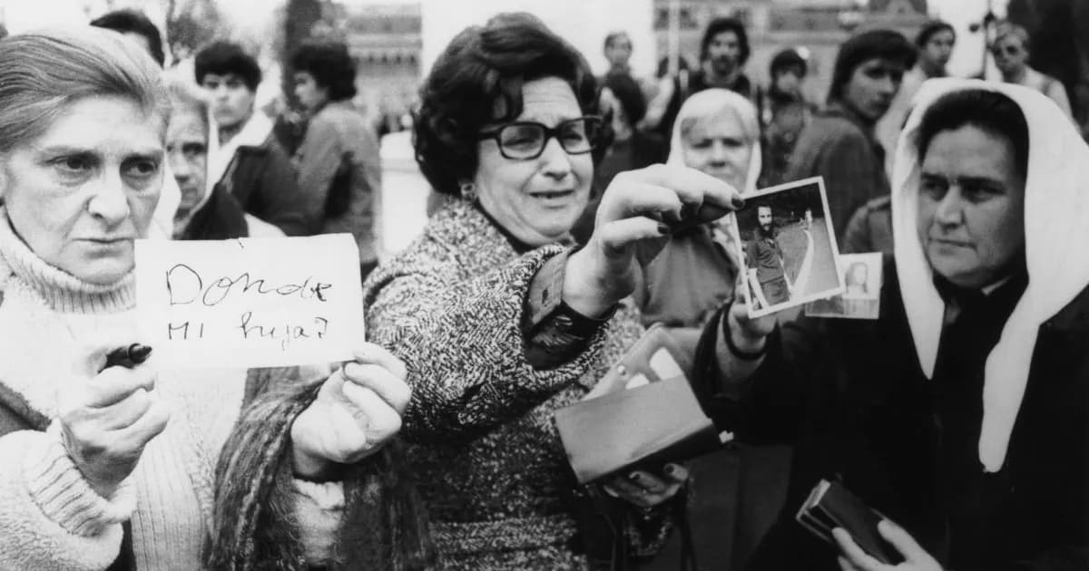 Juventud argentina rechaza indulto a militares a 50 años del golpe de Estado