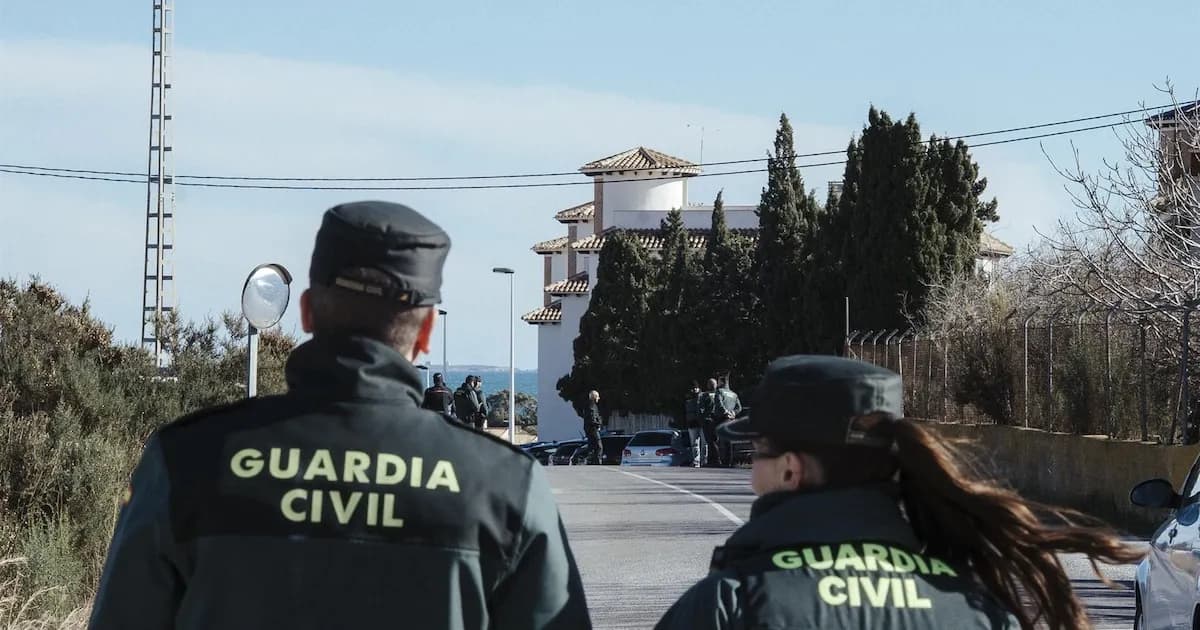 Torrevieja establece dos días de luto tras el trágico asesinato de una niña de tres años