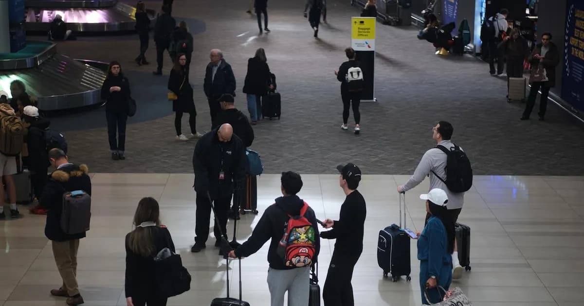 Accidente en LaGuardia: avión de Air Canada colisiona con un camión de bomberos