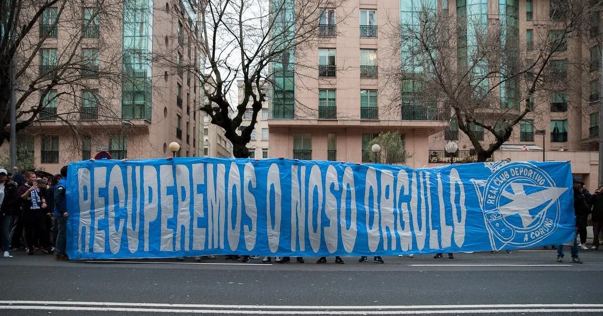 Identifican a tres miembros de Riazor Blues por amenazas en A Coruña antes del partido