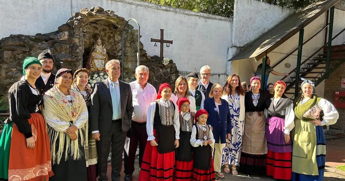 Gimena Llamedo rinde homenaje a la Casa de Asturias en Montevideo durante el Día del Bollo