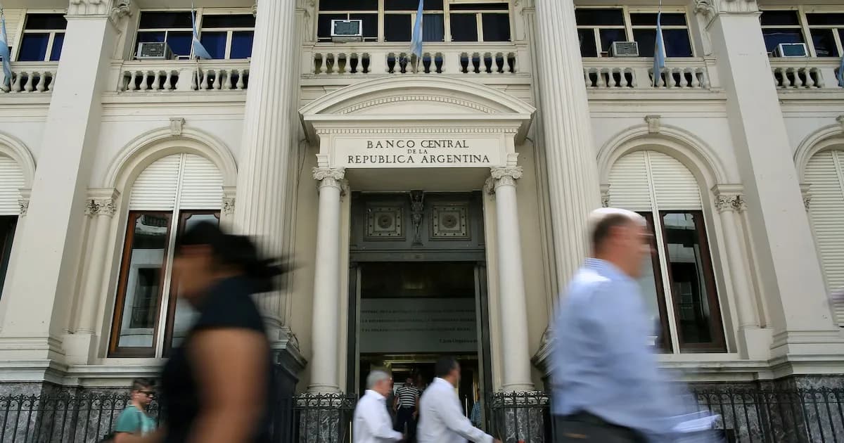El Banco Central reduce su cobertura en dólares tras las elecciones de 2025