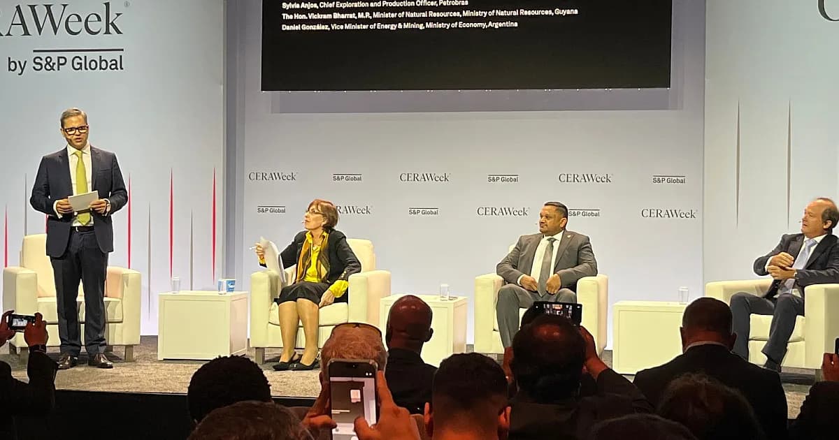 Argentina anticipa nuevas inversiones en energía: 15 RIGI previstos para fin de año