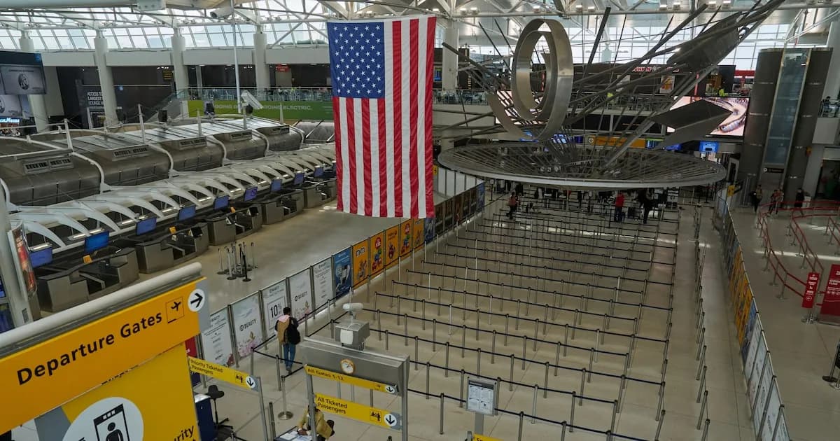 EE.UU. emite alerta global ante posibles ataques y cierres de aeropuertos