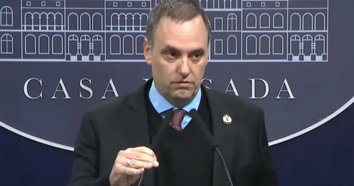 Manuel Adorni ofrecerá conferencia de prensa en medio de controversias y críticas