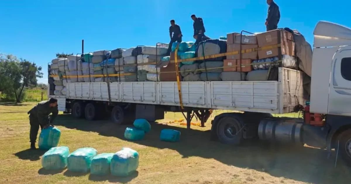 Desbaratan contrabando de mercadería millonaria en Córdoba