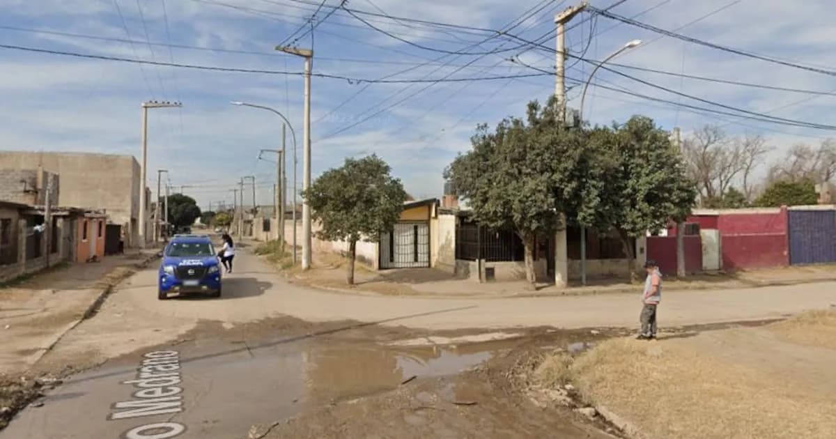 Detenido tras evadir control policial en Córdoba: hallan drogas y un arma en su poder