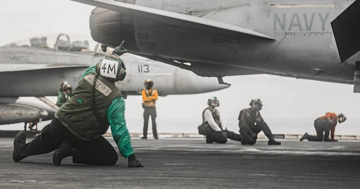 El Ejército de EEUU asegura que el portaaeronaves 'Abraham Lincoln' sigue operando pese al ataque iraní