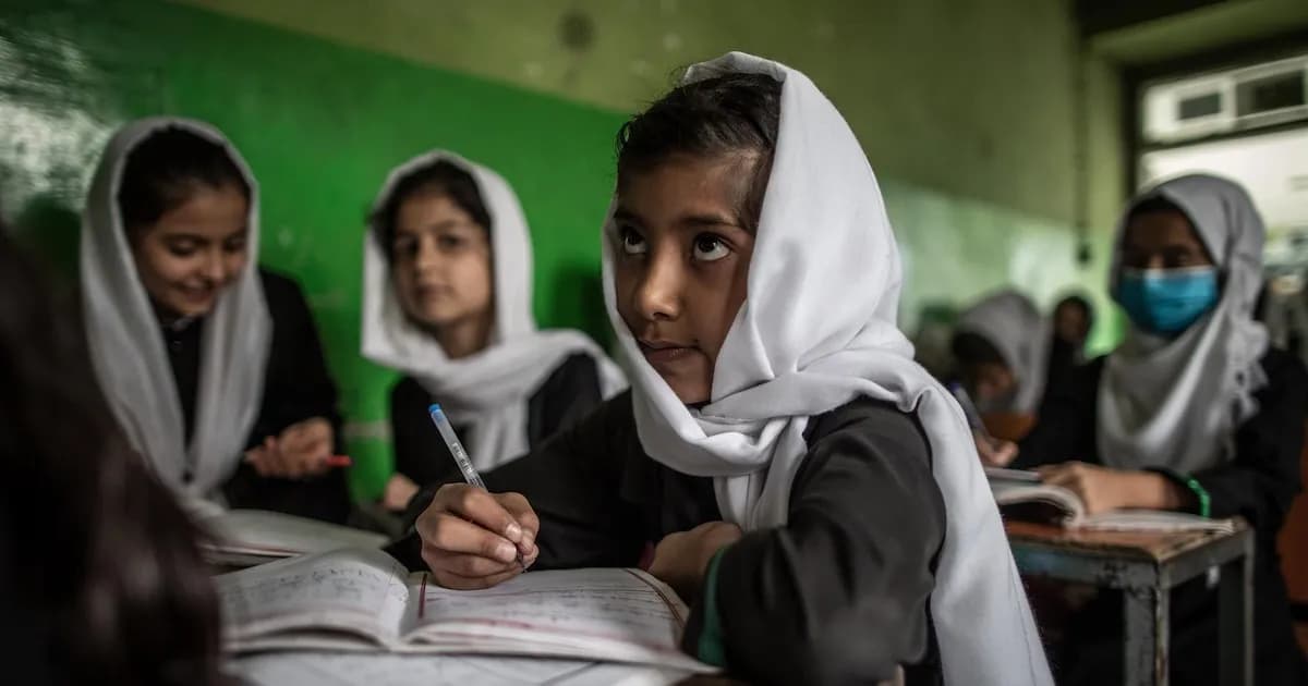 UNICEF exige a los talibanes la reapertura de escuelas para niñas en Afganistán