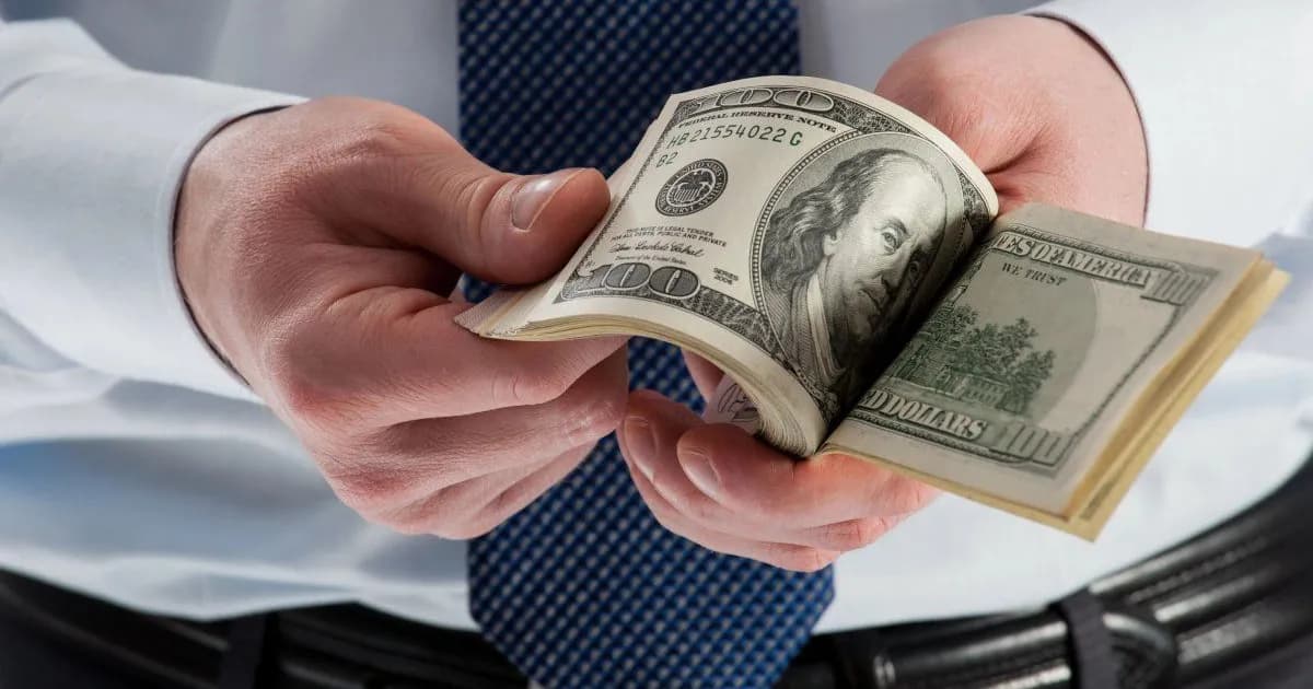 El dólar blue se incrementa y la brecha con el oficial supera el 4%