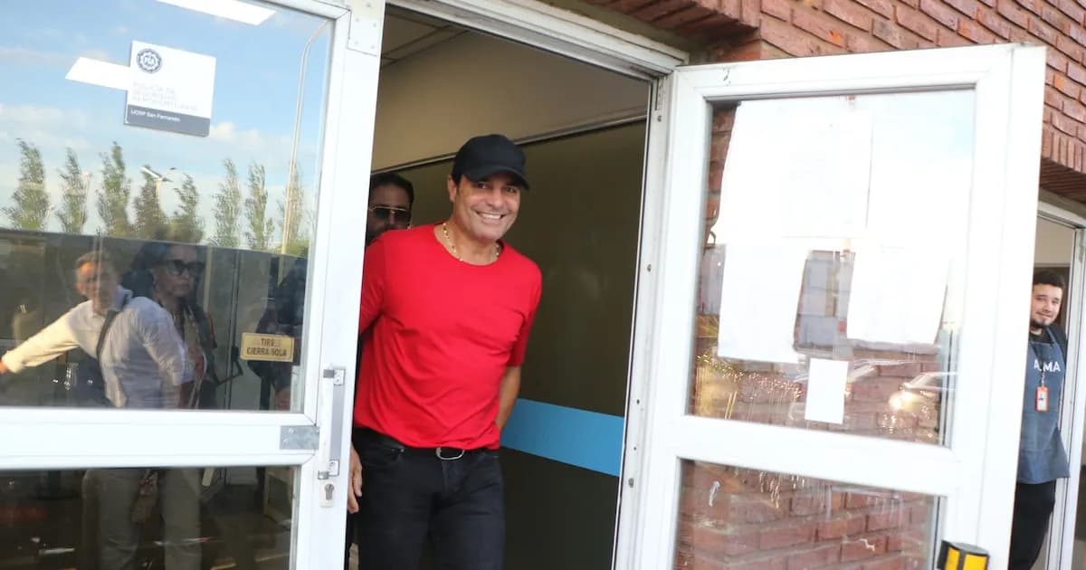 Chayanne llega a Argentina para una gira y disfruta de su pasión por el golf
