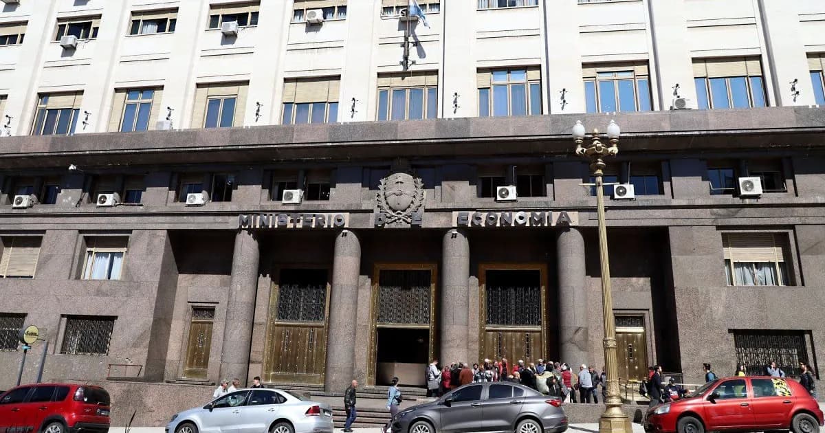 El Gobierno colocó u$s150 millones a 2028 a una tasa del 8,86% en un contexto de incertidumbre