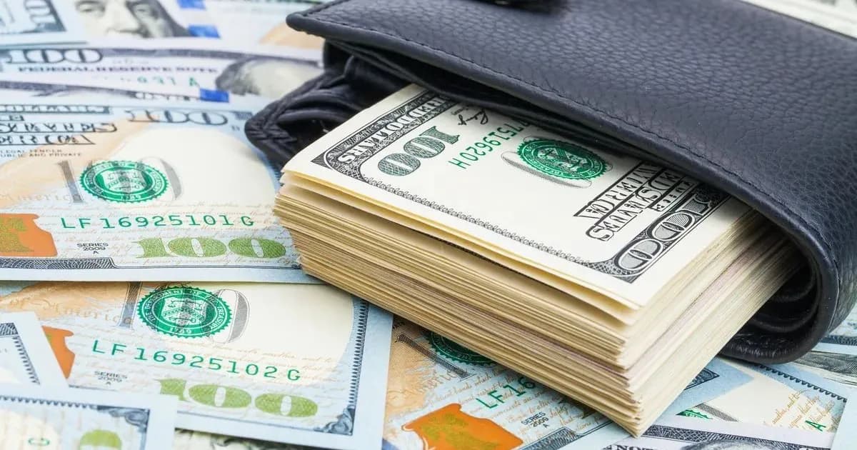 El dólar ahorro experimenta una caída en febrero, alcanzando los u$s2.478 millones