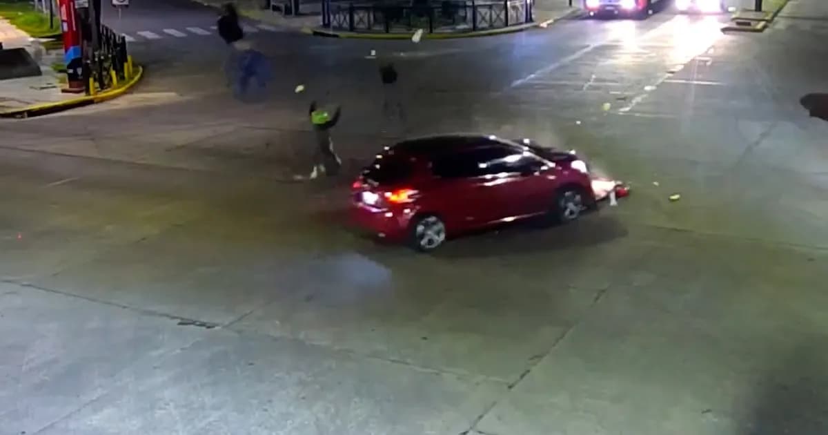 Accidente en Tigre: Motociclista y pasajero sufren grave choque con un auto