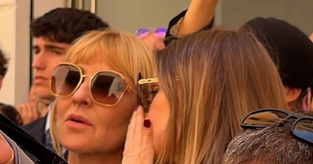 Cayetana Guillén Cuervo se presenta en Málaga junto a Antonio Banderas tras la pérdida de su madre