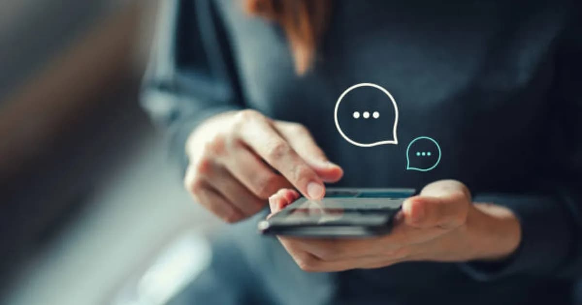 Asesoría gratuita sobre salud sexual para adolescentes a través de un chat confidencial