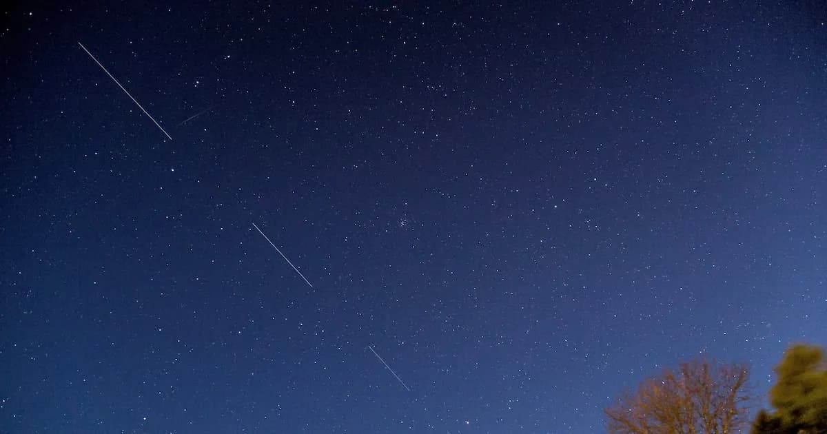 Cómo observar los satélites Starlink en el cielo nocturno: Guía práctica