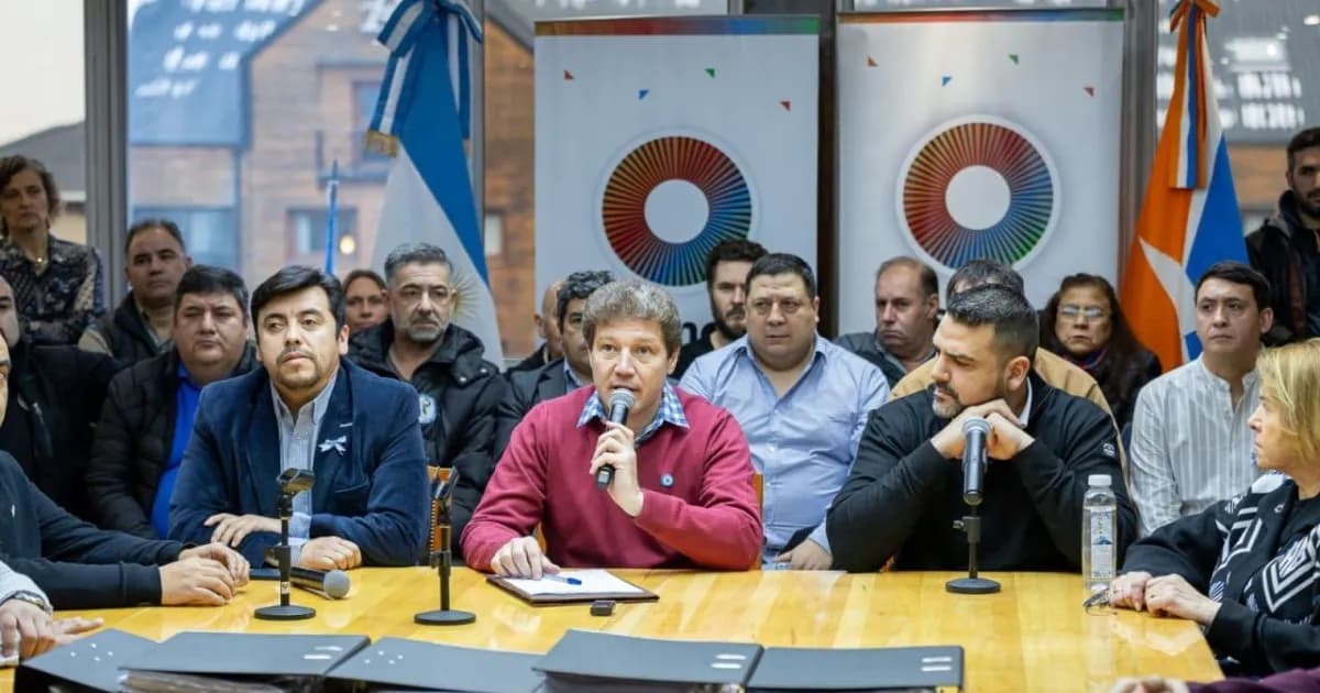 Kicillof y Quintela llegan a Tierra del Fuego en un peronismo dividido